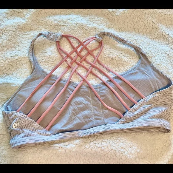 Lululemon strappy sports bra size 12 - Picture 2 of 3